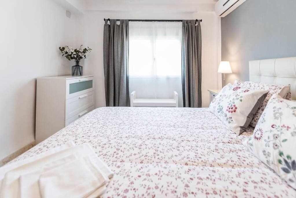 III Apartamentos Morales & Arnal Acogedor Y A 450M Ronda Bagian luar foto